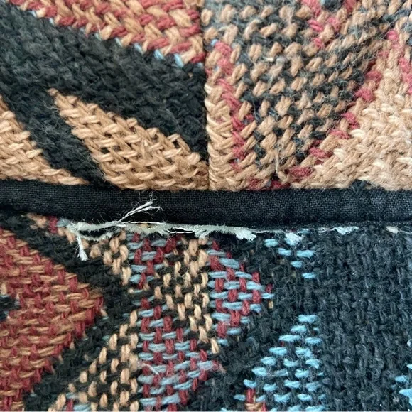 ‼️SOLD‼️ Vintage southwestern thick short tapestry jacket - Picture 6 of 6